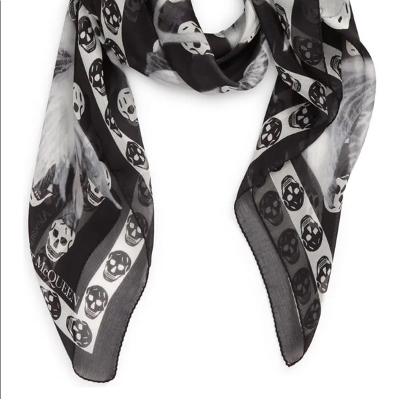 ALEXANDER MCQUEEN Classic Bellflower Silk Scarf Black & Ivory - Picture 3 of 13